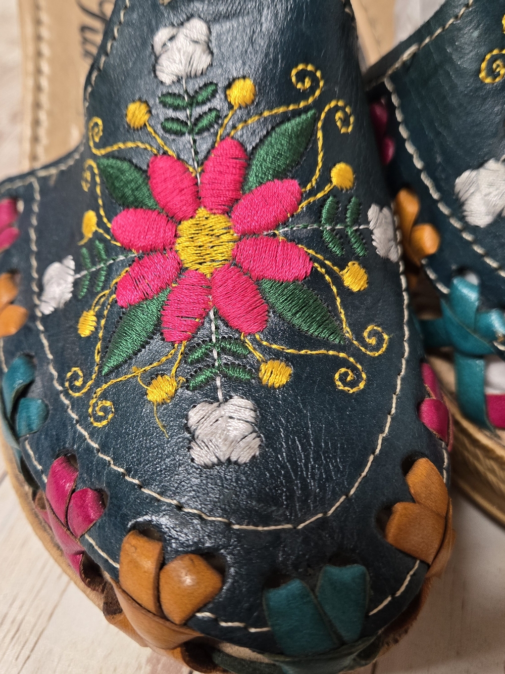 AmeriKa Collection Teal Embroidered Boho Espadrille Wedge Sandals Sz 25 (US 8) - Picture 15 of 16